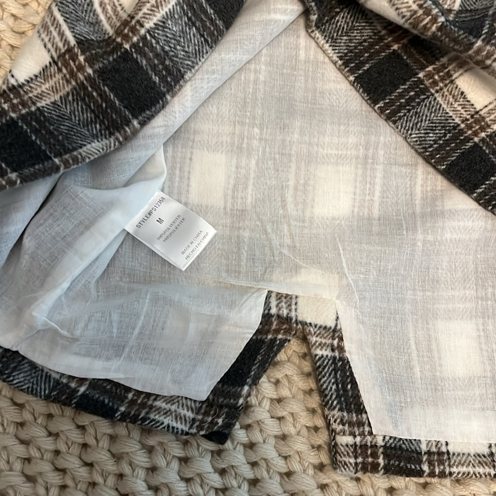 Plaid Mini 🤩 - Picture 4 of 7